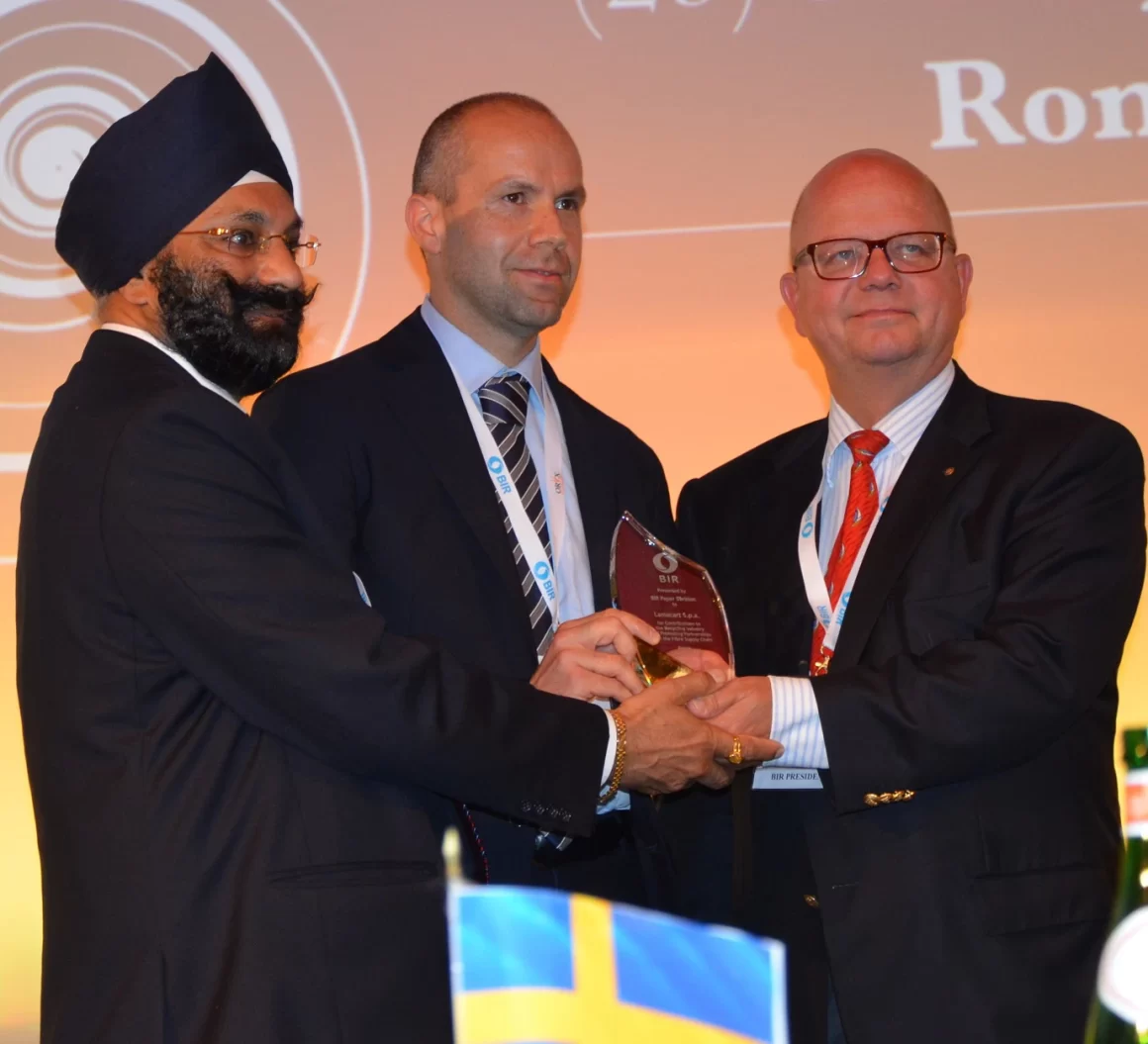 PAPYRUS AWARD, Lamacart Group